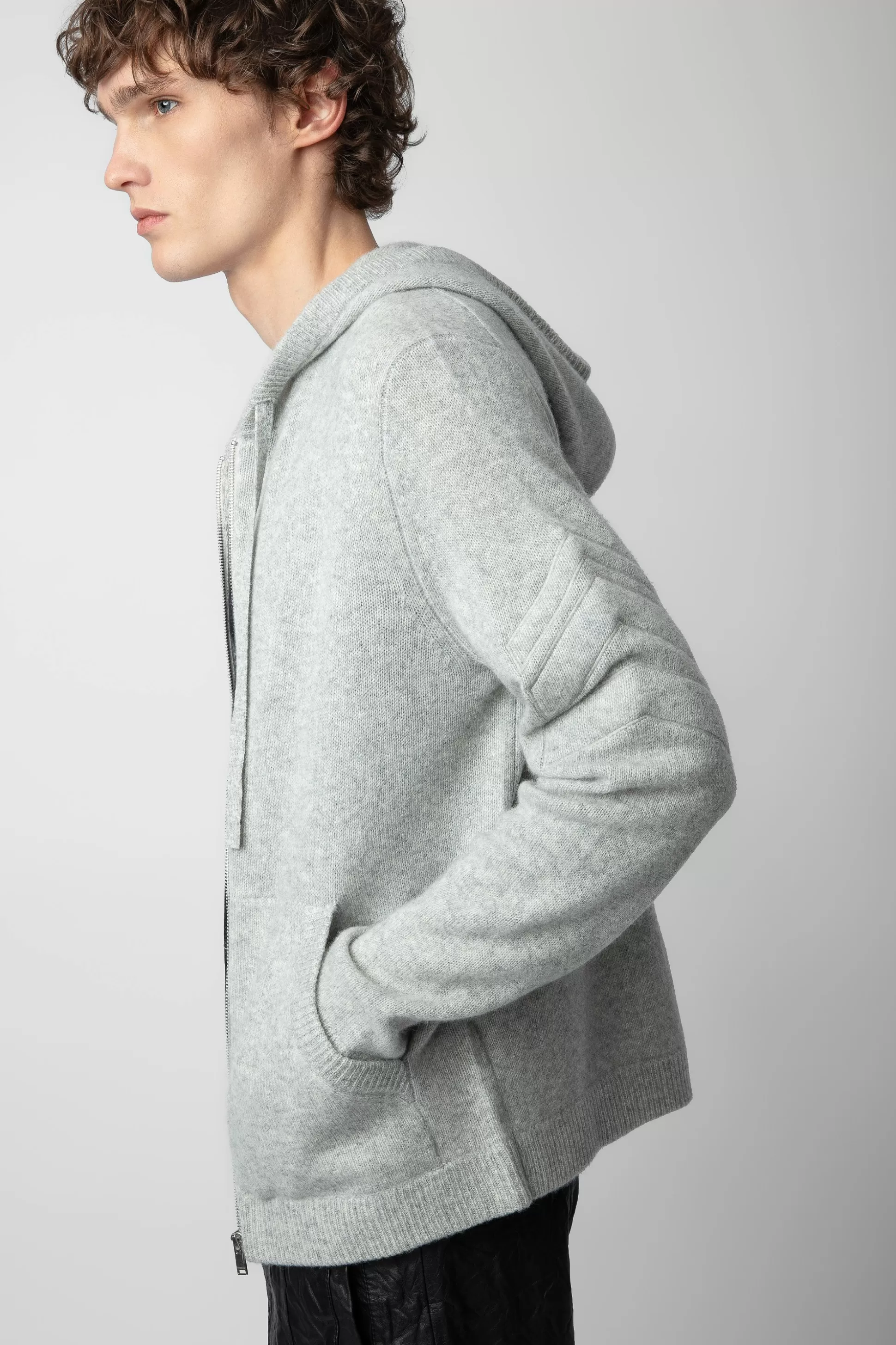 cardigan_en_cachemire_clash_5-4.webp Hommes Zadig & Voltaire Pulls Et Gilets^Cardigan En Cachemire Clash