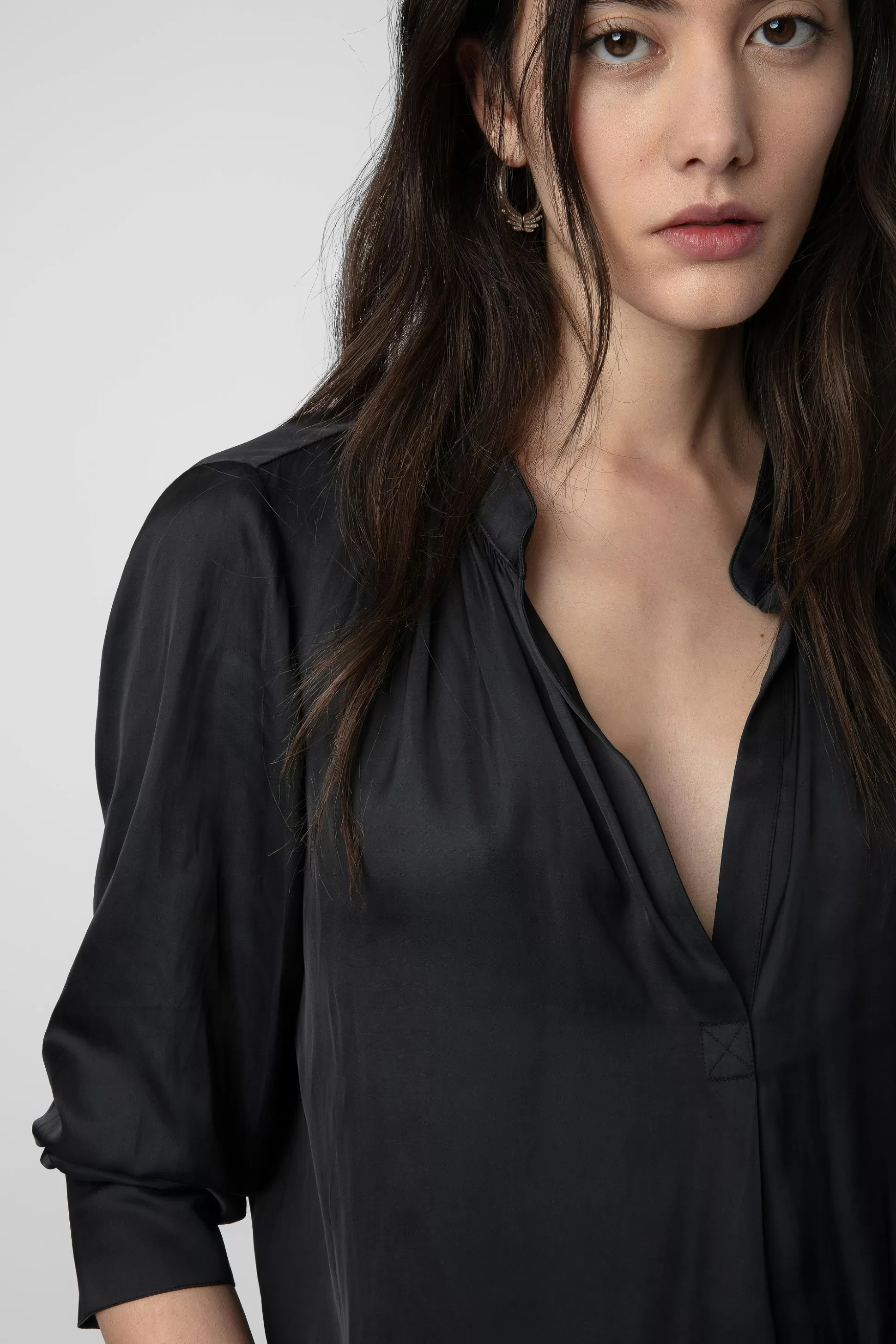 chemisier_en_satin_tink_4.webp Femmes Zadig & Voltaire Chemises Et Hauts^Chemisier En Satin Tink